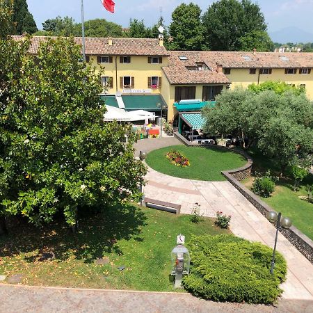Irides Rooms A Un Passo Dai Parchi Divertimento Lazise Dış mekan fotoğraf