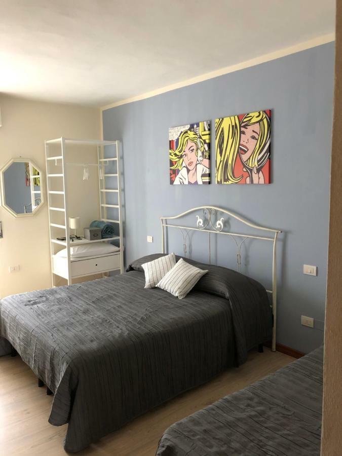 Irides Rooms A Un Passo Dai Parchi Divertimento Lazise Dış mekan fotoğraf