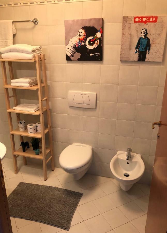Irides Rooms A Un Passo Dai Parchi Divertimento Lazise Dış mekan fotoğraf